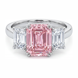 Bague Trois Pierres Diamant Rose de Laboratoire Taille Émeraude 2,75 Carats en Or Blanc 14 Carats