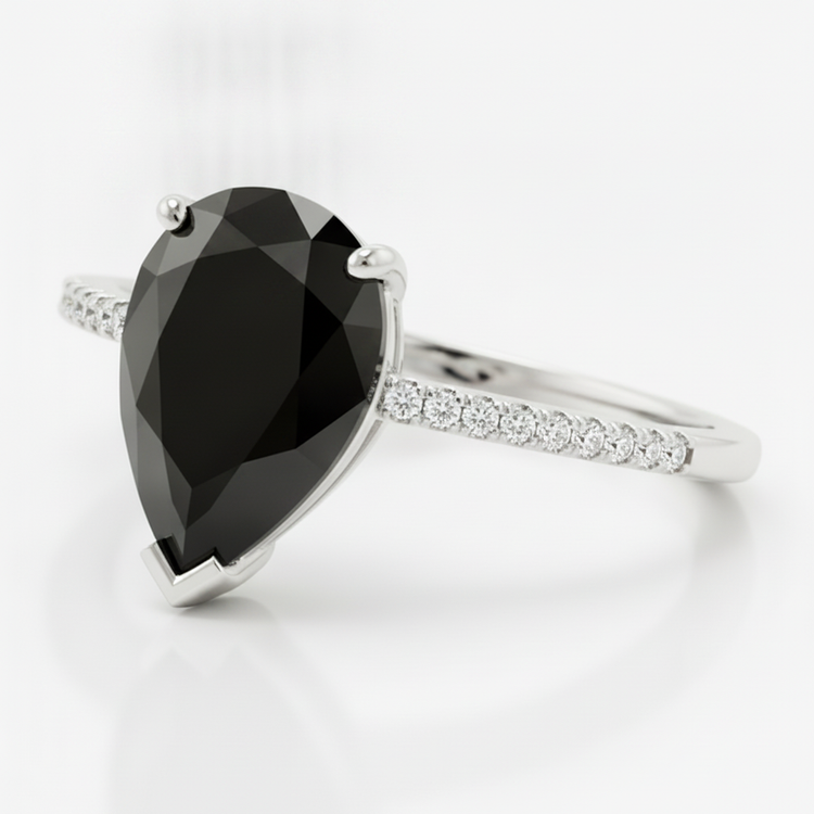 Bague Solitaire Pavée Diamant Noir Naturel 5 Carats Taille Poire en Or Blanc 14 Carats