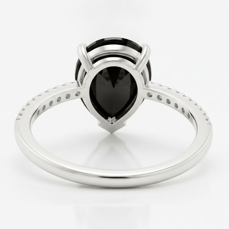 Bague Solitaire Diamant Noir Naturel Taille Poire 5 Carats Pavée en Or Blanc 14 Carats