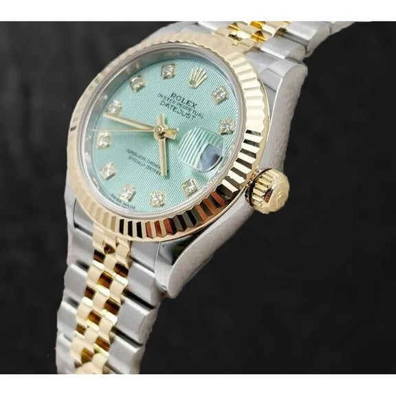montre Rolex pour femme avec cadran en diamant