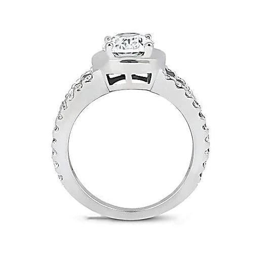 2.67 Carats. Bague Réel Diamant Taille Ovale Avec Accents Or Blanc