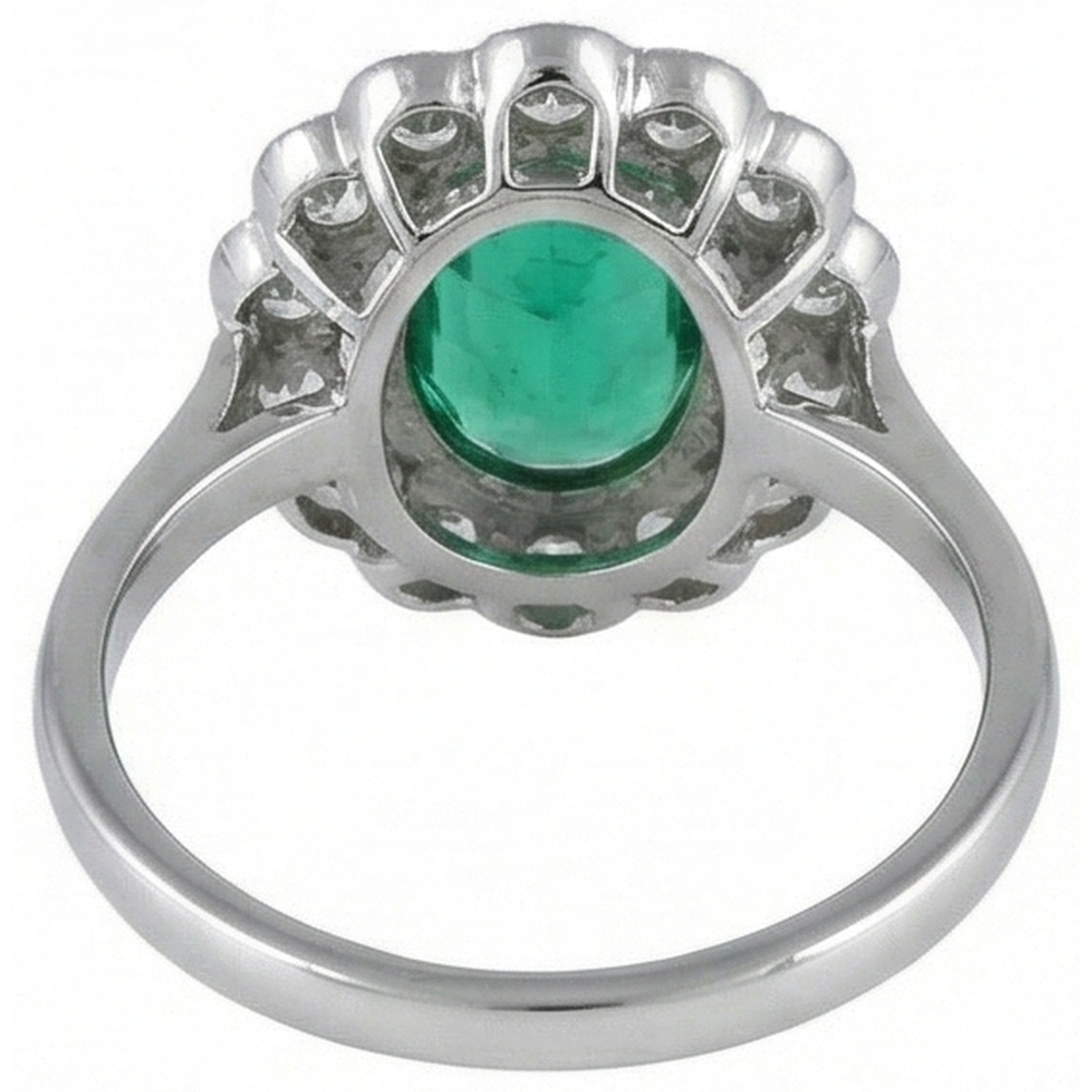 naturel oval émeraude 3.75carats bague sur blanc