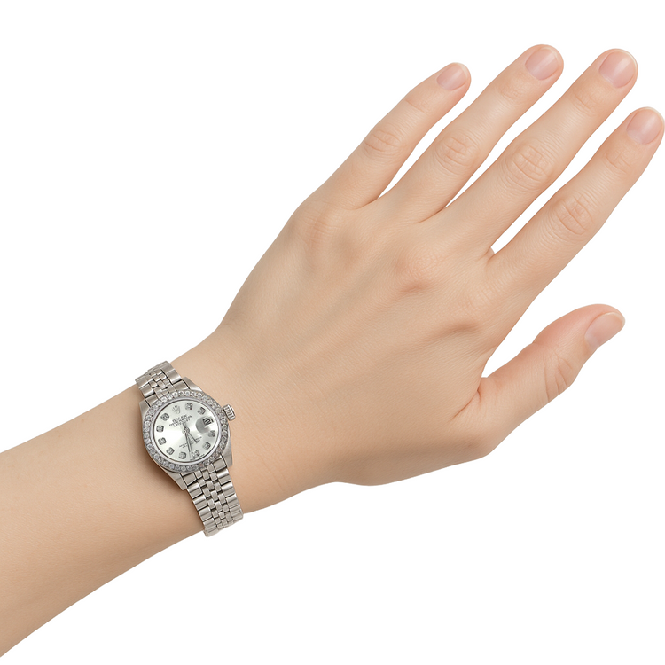 Montre Rolex Datejust avec lunette en diamant argenté et bracelet en acier inoxydable