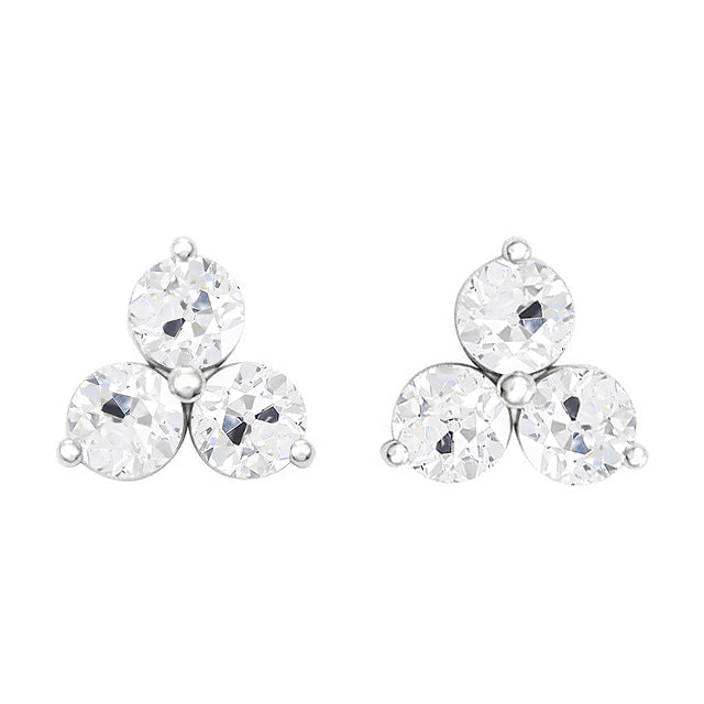 Diamant Coussin Antique Boucles d'Oreilles en Or Blanc 14 Carats – vue de face
