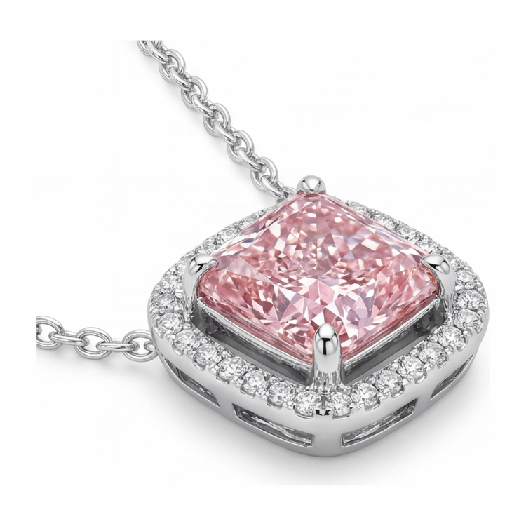 Collier Pendentif Cathédrale en Or Blanc 14 carats avec Diamant Rose de Laboratoire 4,5 Carats Taille Radiant et Halo Pavé