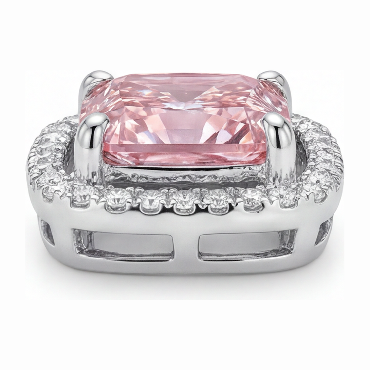Collier Pendentif Cathédrale en Or Blanc 14 carats avec Diamant Rose de Laboratoire 4,5 Carats Taille Radiant et Halo Pavé
