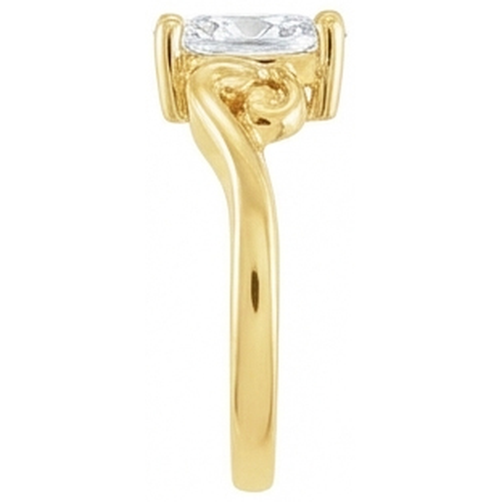 Bague Solitaire Or Jaune 14 Carats avec Diamant Fin – vue d'angle