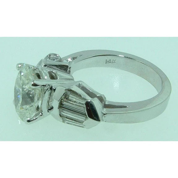 4.01 Ct. Bague De Fiançailles 3 Pierres Réel Diamant Ovale Et Baguette Or Blanc