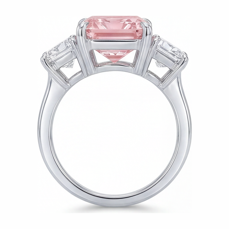 Bague de Fiançailles en Or Blanc 14 carats avec Diamant de Laboratoire Radiant de 5,5 Carats et Pierre Rose, Monture Cathédrale à Trois Pierres