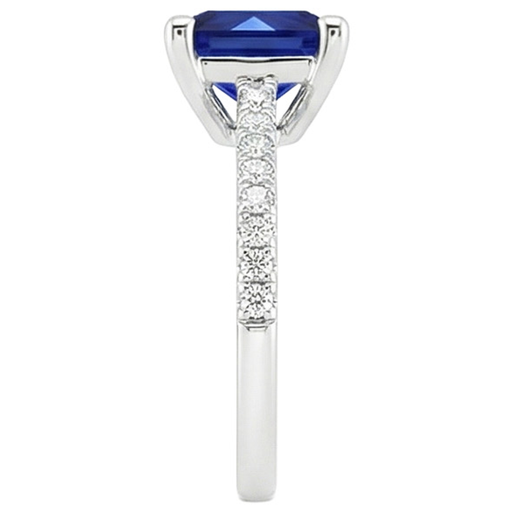 naturel diamant 5.50carats bague sur blanc