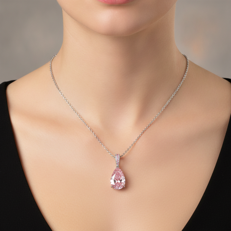 Collier Pendentif Solitaire Poire Pavé Diamant Rose de Laboratoire 5 Carats en Or Blanc 14 Carats