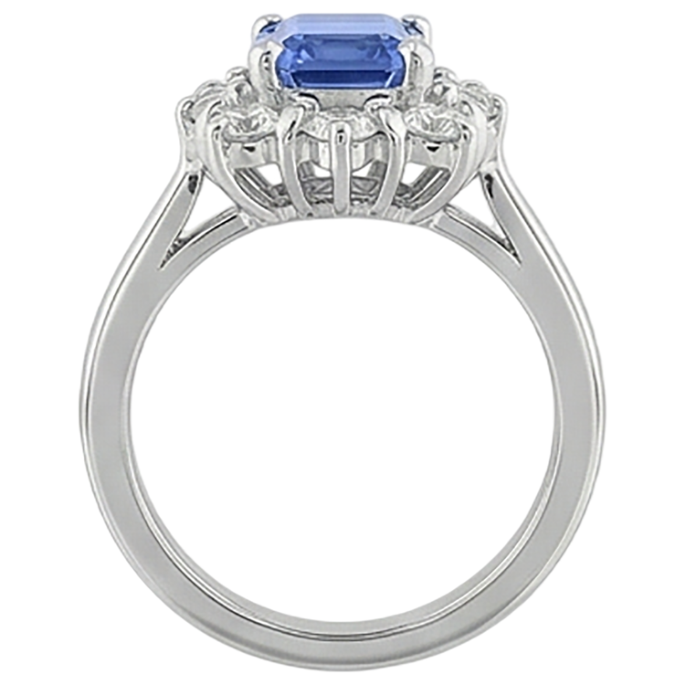 naturel tanzanite 6.20carats bague sur blanc
