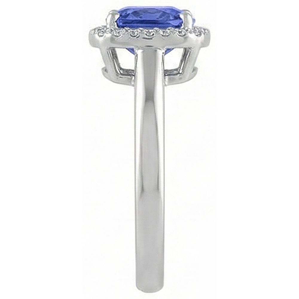 naturel cushion tanzanite 6.50carats bague sur blanc