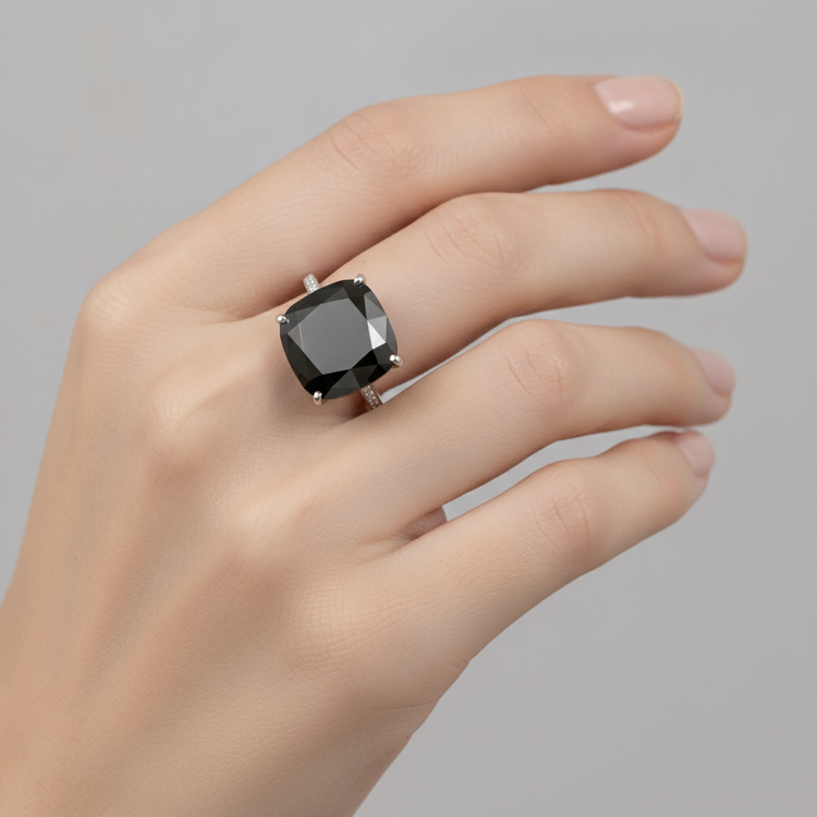Bague Solitaire en Diamant Noir Véritable Taille Coussin 6 Carats en Or Blanc 14 Carats