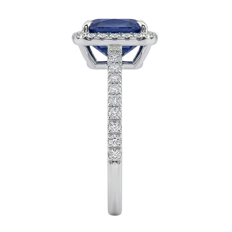 Bague 3 Ct Coussin Sri Lanka Saphir Bleu Et Halo Diamant Naturels Extraits des Mines ( et non cultivés en laboratoire )