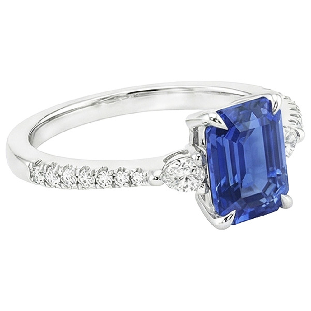 naturel pear diamant 4.50carats bague vue de profil