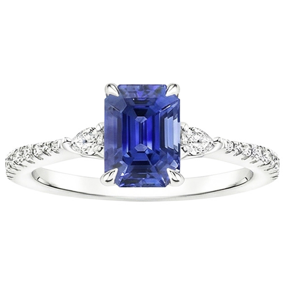 naturel pear diamant 4.50carats bague sur blanc