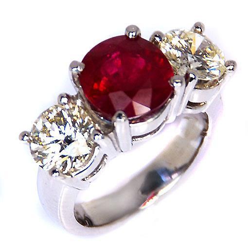 bague 3 pierres rubis et diamants ronds 4 carats en or blanc bijoux pour femme