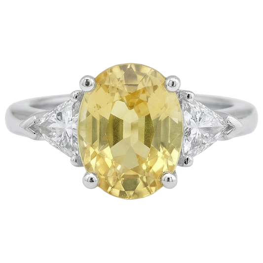 Bague 3 Pierres Saphir Jaune Et Diamants Naturels Extraits des Mines ( et non cultivés en laboratoire ) 3.75 Ct Or Blanc 14K
