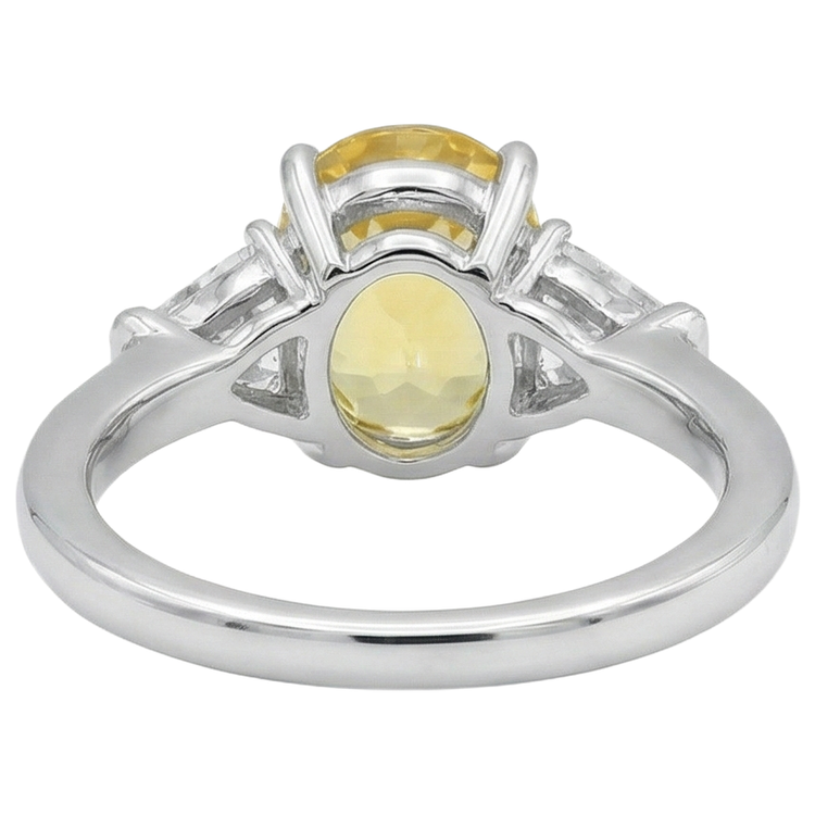 Bague 3 Pierres Saphir Jaune Et Diamants Naturels Extraits des Mines ( et non cultivés en laboratoire ) 3.75 Ct Or Blanc 14K