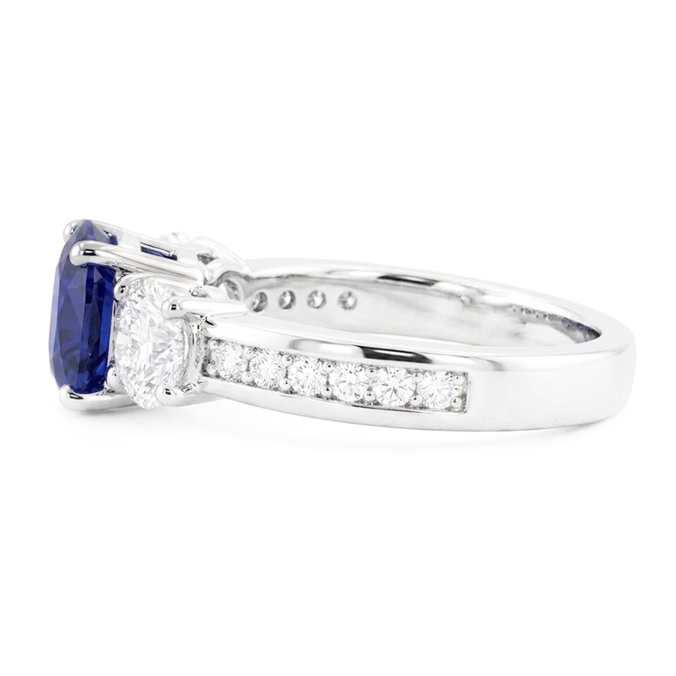 Bague 3 Pierres Style Pierres Précieuses Coussin Saphir & Diamants 3.50 Carats