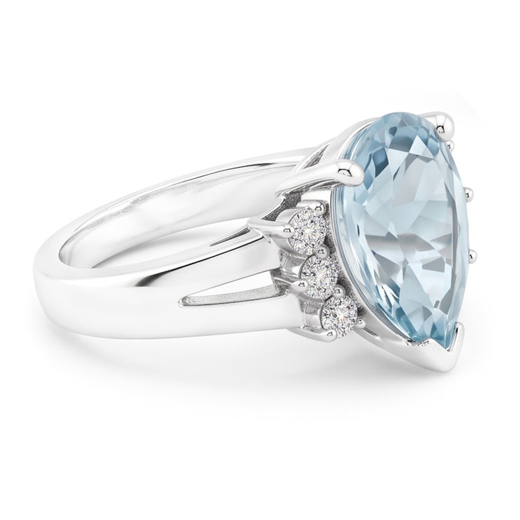 Bague Aigue-marine et diamants 13.25 carats en or blanc 14 carats