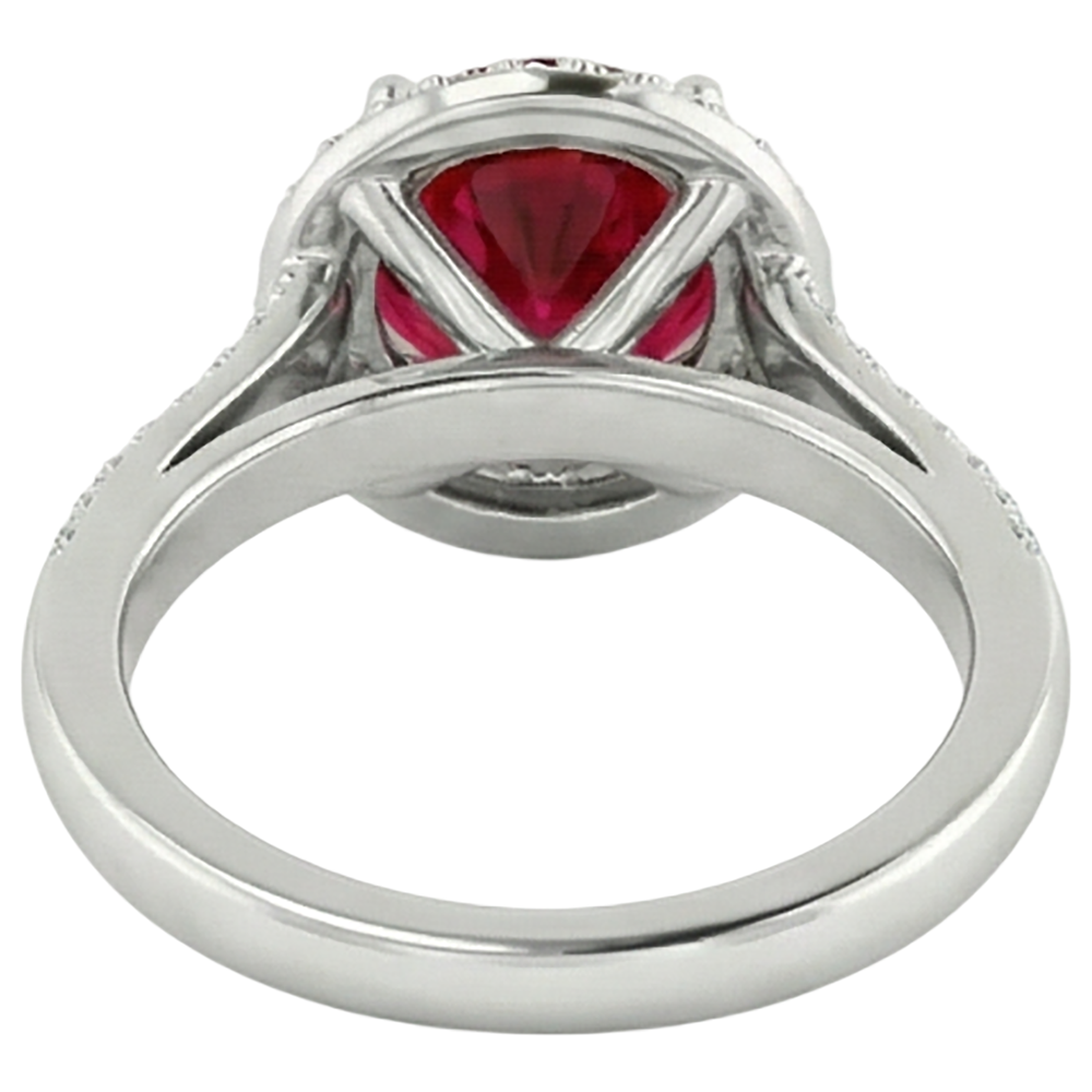 naturel round rubis 3.60carats bague sur blanc