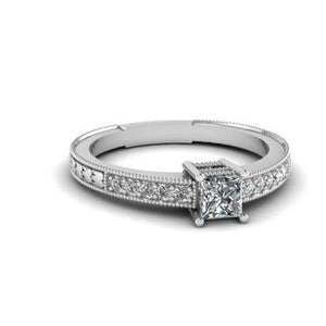 Bague Aspect Antique Naturel Diamants Taille Princesse Et Ronde 2.25 Ct Or Blanc