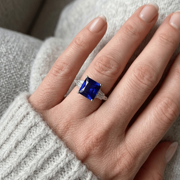 Bague Baguette Diamant Naturels Extraits des Mines ( et non cultivés en laboratoire ) & Princesse Ceylan Saphir Gemme 5.50 Carats