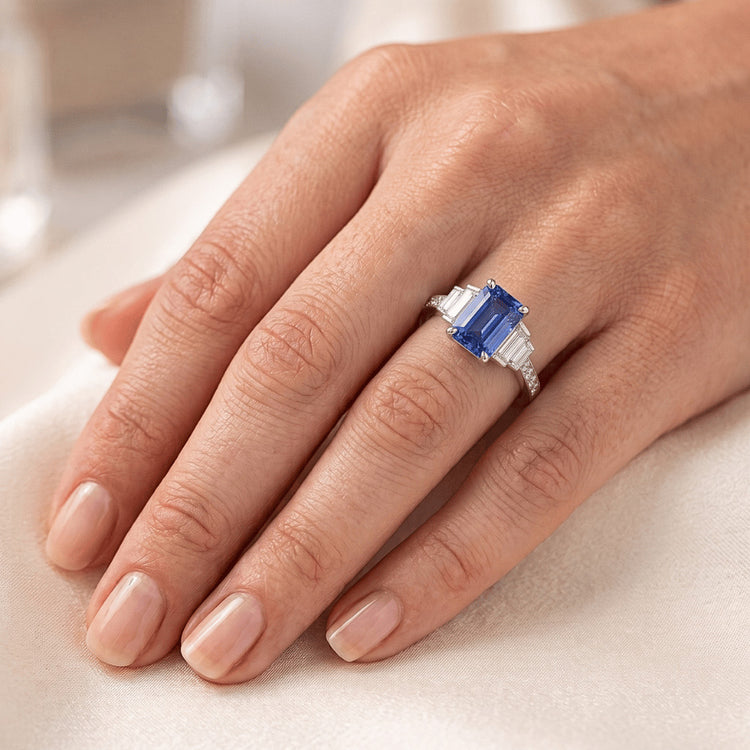 Bague Baguette & Diamant Rond Saphir Bleu Émeraude 3.50 Carats