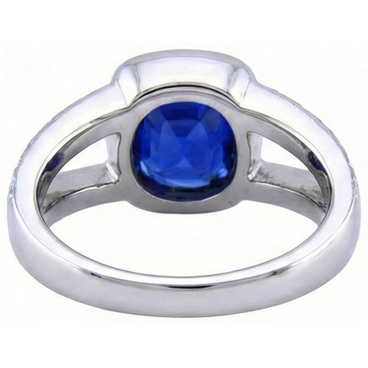 Bague Ceylan Saphir Et Diamants Naturels Extraits des Mines ( et non cultivés en laboratoire ) Or Blanc 14K 4.5 Carats