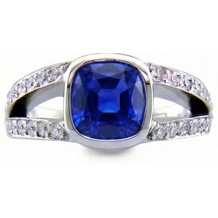 Bague Ceylan Saphir Et Diamants Naturels Extraits des Mines ( et non cultivés en laboratoire ) Or Blanc 14K 4.5 Carats