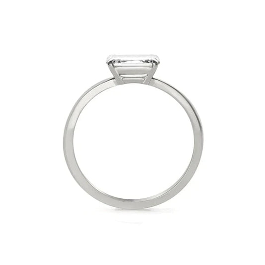 Bague Classique En Réel Diamant Solitaire Taille Emeraude Griffes D'aigle