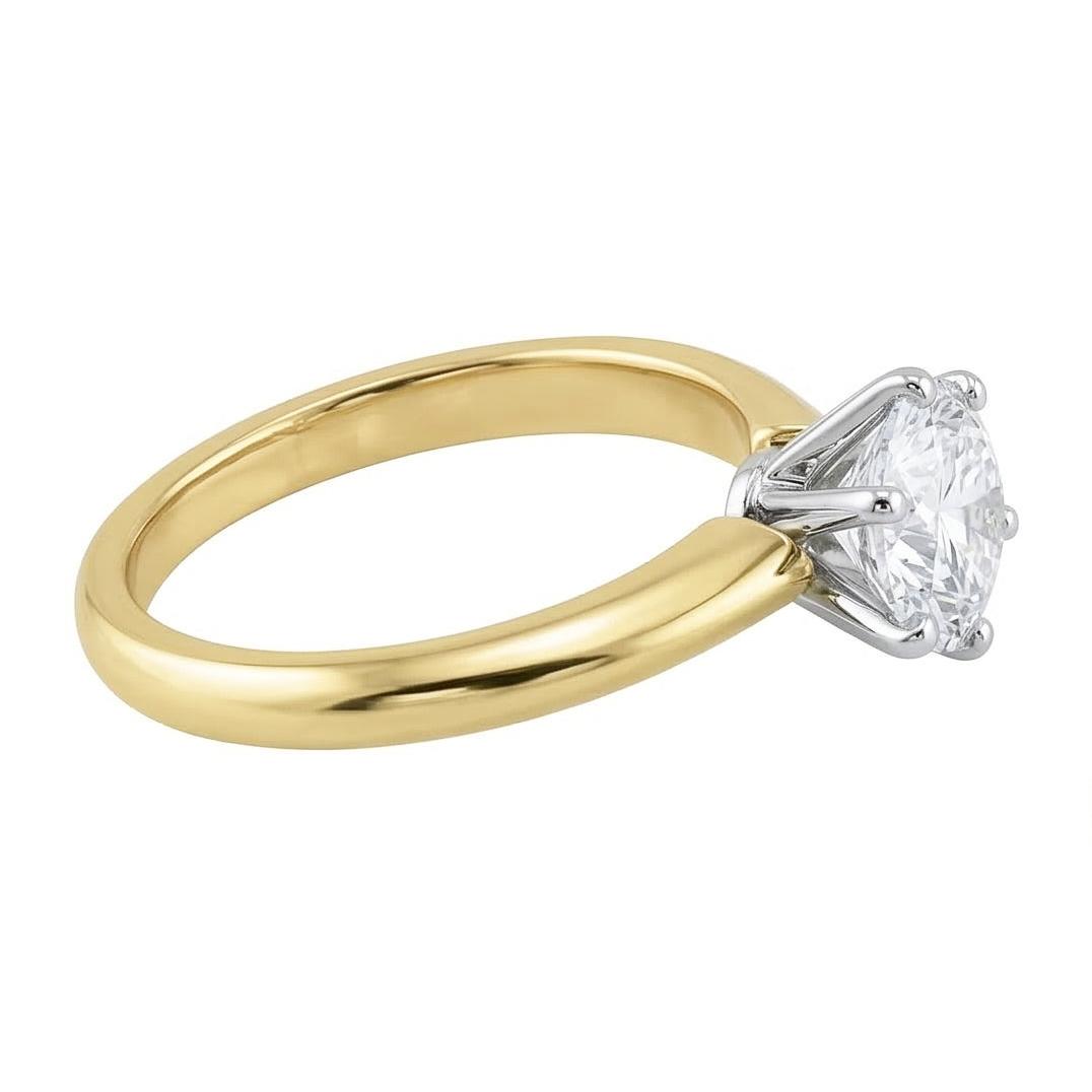 naturel diamant 1.50carats bague sur blanc