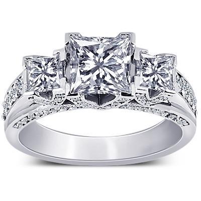 Bague De Fiançailles De Style Princesse Et Naturel Diamant Rond 3 Carats Et 3 Pierres