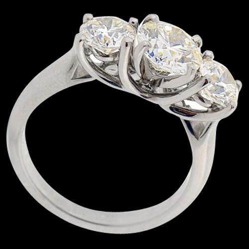 Bague De Fiançailles En Or Blanc De 3 Ct Avec Naturel Diamants. Trois Bijoux En Pierre Neufs