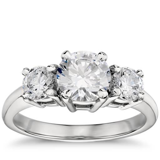 Bague De Fiançailles En Véritable Diamants Ronds A Trois Pierres De 2.50 Carats