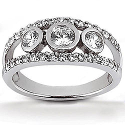 Bague De Fiançailles Naturel Diamant 1.46 Carat 3 Pierres Avec Accents Or Blanc