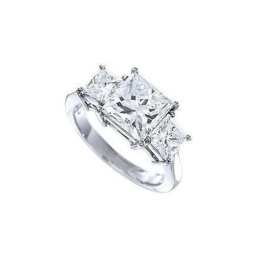 Bague De Fiançailles Naturel Diamant A Trois Pierres Taille Princesse De 3.25 Carats