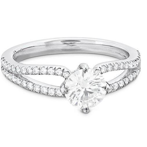 Bague De Fiançailles Naturel Diamant Coupe Ronde Avec Accents 3.30 Ct