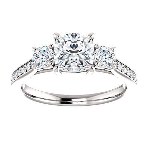 Bague De Fiançailles Naturel Diamant Coussin Coussin 1.90 Ct 3 Pierres Or Blanc
