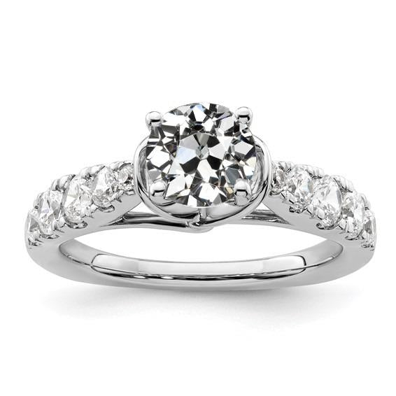 Bague De Fiançailles Naturel Diamant Européen Ronde Sertie Griffes 3 carats