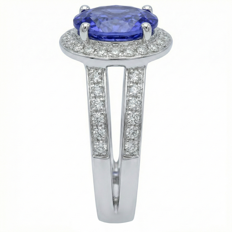 naturel oval tanzanite 3.50carats bague détail rapproché