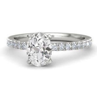 Bague De Fiançailles Réel Diamant Ovale Et Rond De 3.25 Carats
