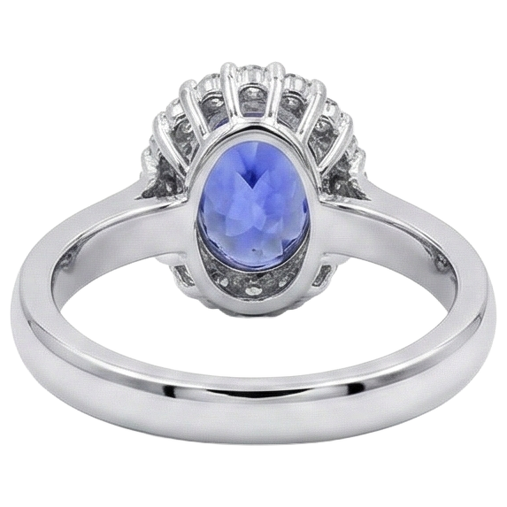 naturel oval tanzanite 3.70carats bague sur blanc