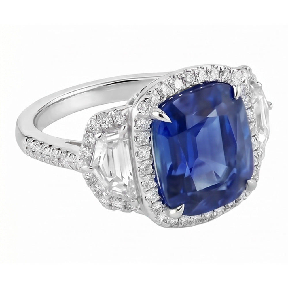 Bague Diamant Coussin Saphir Pavé Style Trois Pierres 5.50 Carats