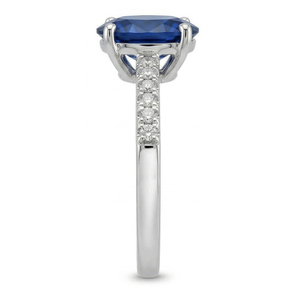 naturel oval diamant 2carats bague détail rapproché