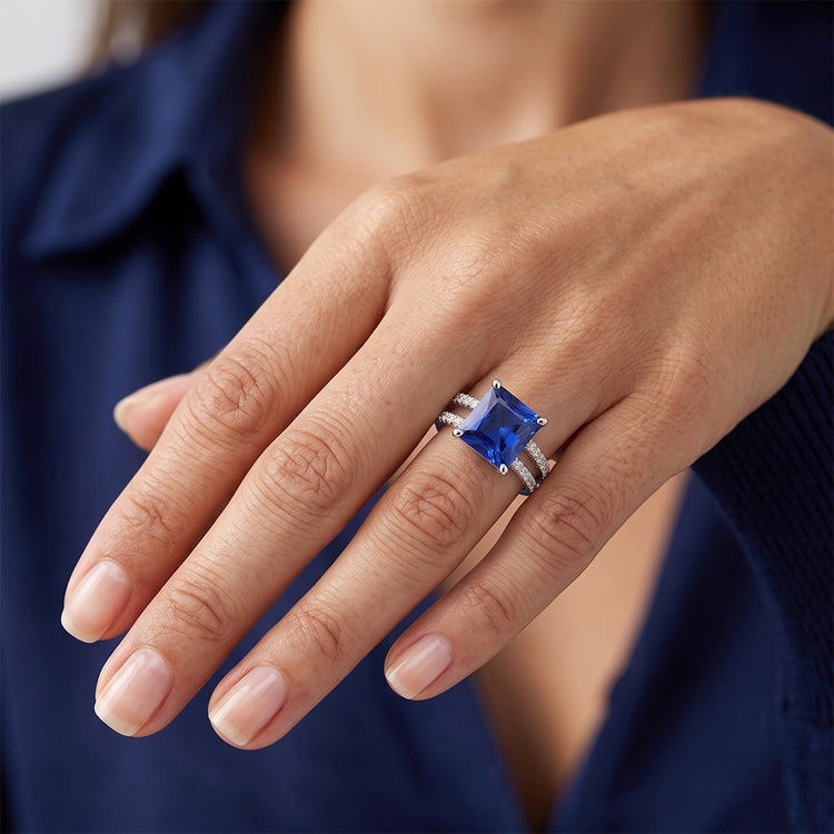 Bague Diamant Naturels Extraits des Mines ( et non cultivés en laboratoire ) Taille Princesse Saphir Avec Accents Tige Fendue 6 Carats