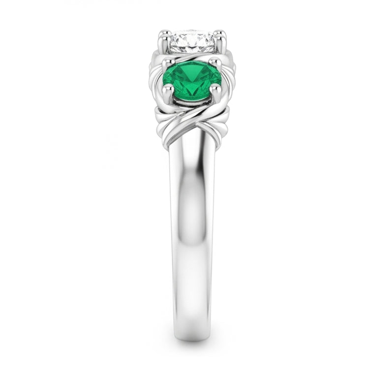 Bague Diamant Naturels Extraits des Mines ( et non cultivés en laboratoire ) Trois Pierres Style Antique 0.60 Carats Emeraude