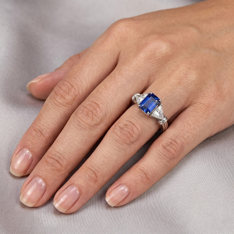 Bague Diamant Trilliant 3 Pierres 1.50 Carats Or Radiant Saphir 14K